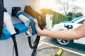 Errepideko laguntza auto elektrikoentzat